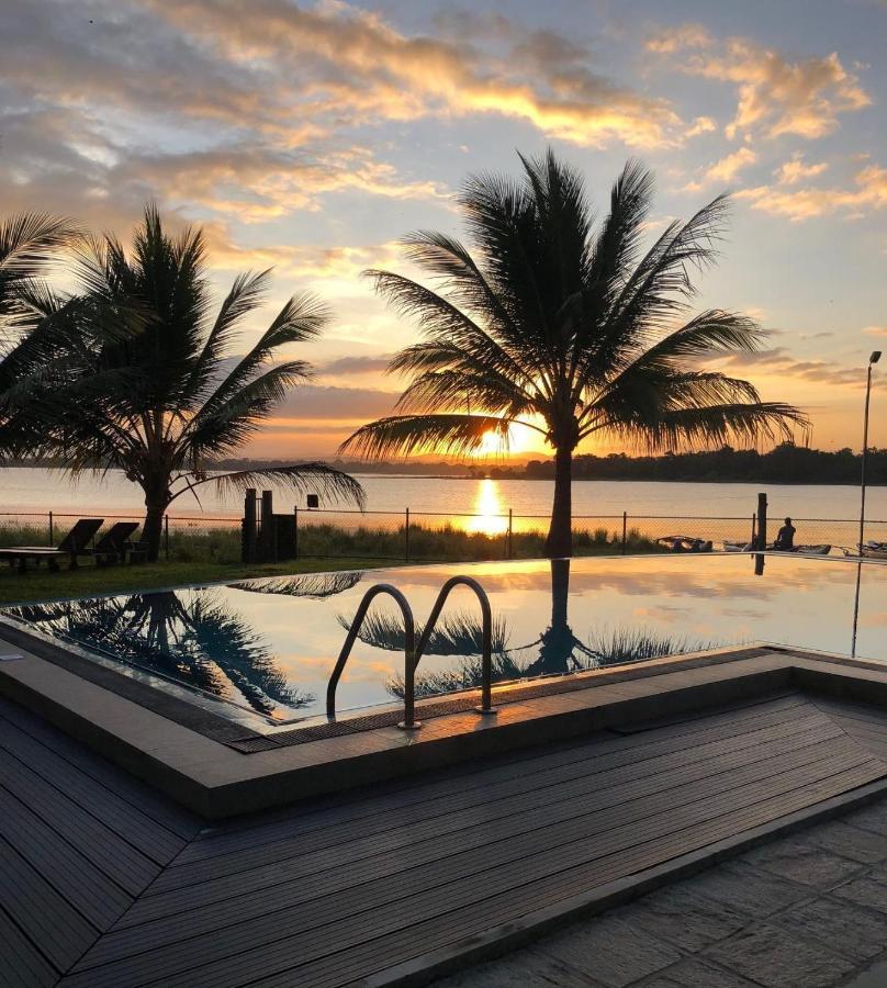 פולונרואה Hotel Lake Park מראה חיצוני תמונה